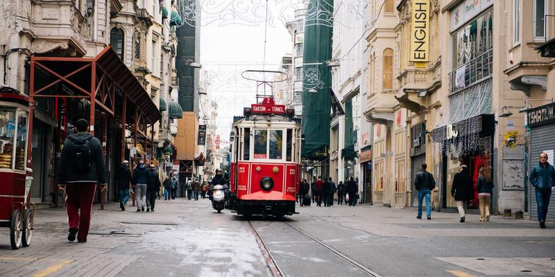 医疗器械GMP认证：KLTE品质如何通过专业审核培训与认证服务攻克特殊要求